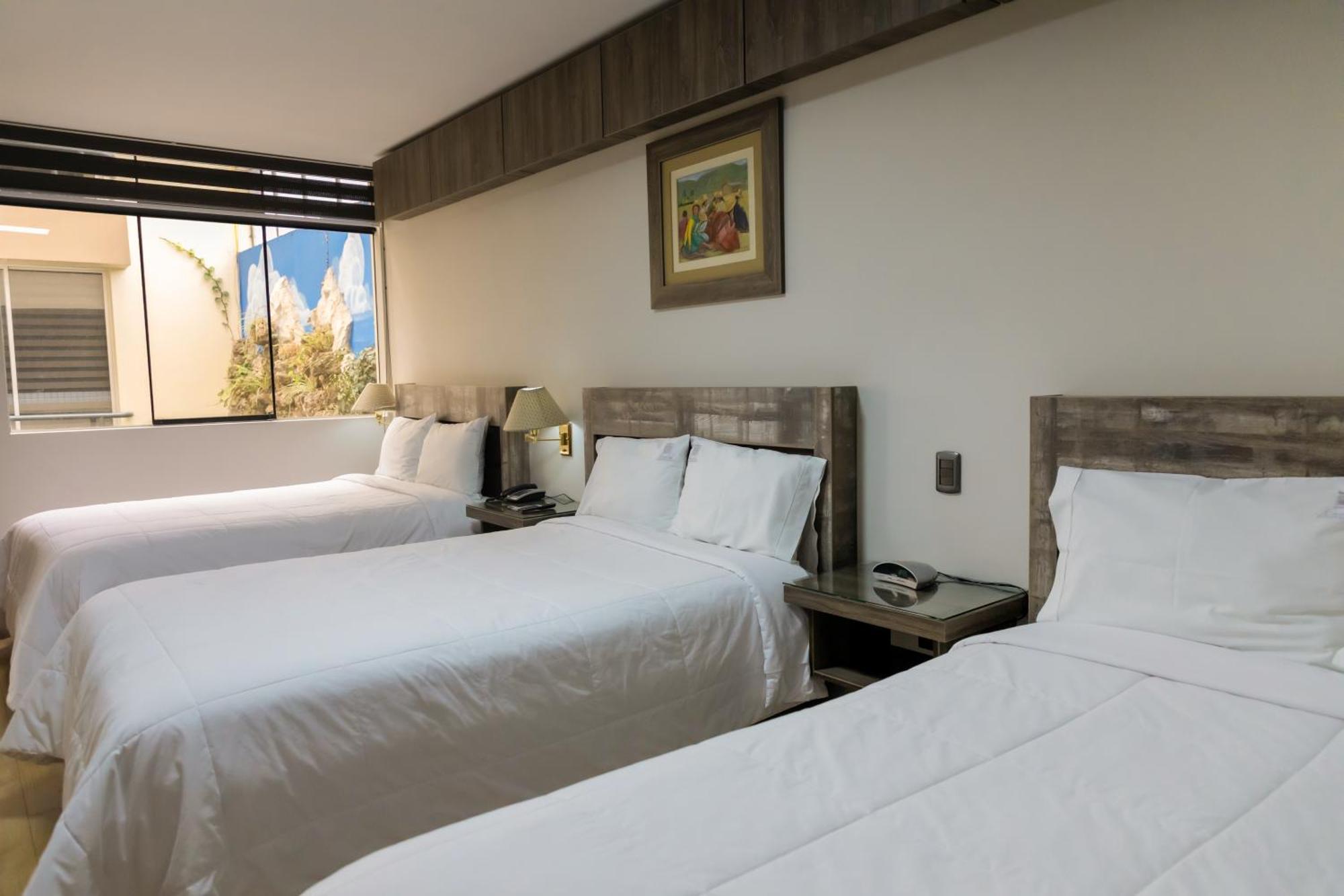 Gran Hotel Continental Cajamarca Extérieur photo
